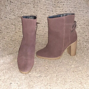 $1195 PIERRE HARDY-Oxblood Suede Booties-Rear Bow-Block Heel-Sz 39-Near Mint